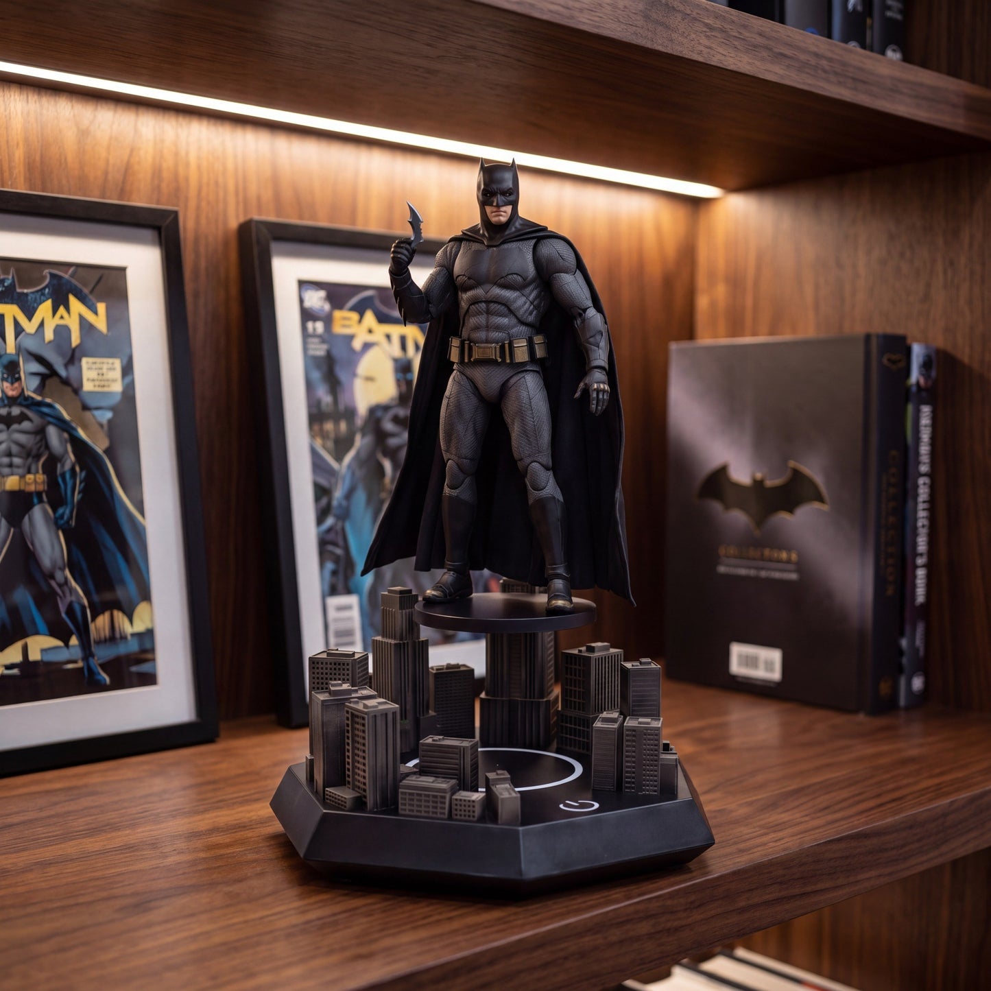 Batman™ Magnetic Levitation Gotham Display – Collector Edition